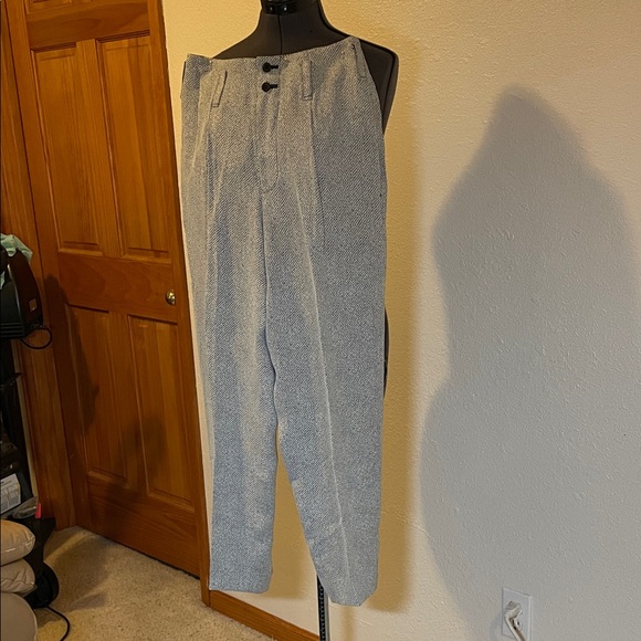 Women’s  Gray Pants - Picture 1 of 4